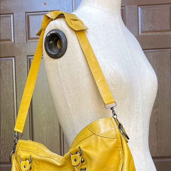 Balenciaga Paris mustard leather satchel - Picture 3 of 15